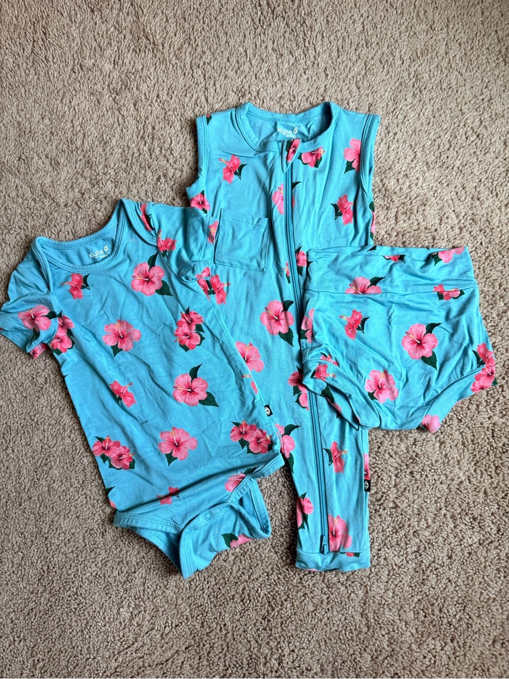 Kyte Baby Hibiscus 6-12M Bundle